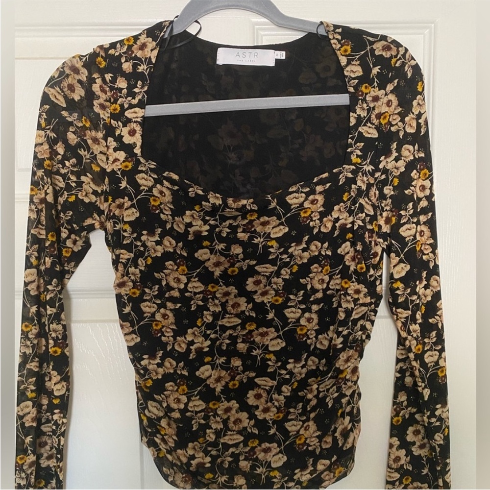 Astr Ruched Top - Picture 5 of 8